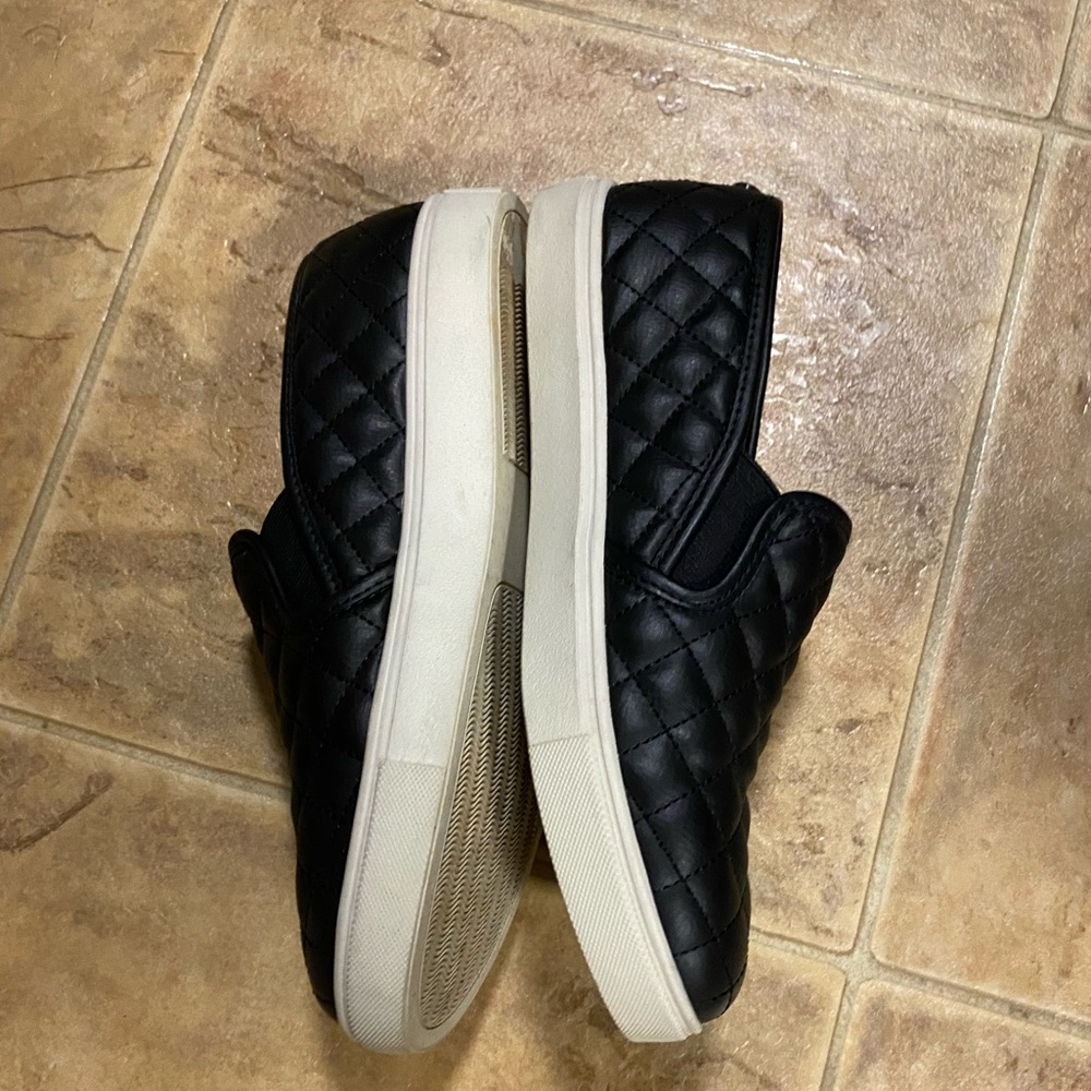 Steve Madden Sneakers - Picture 4 of 4